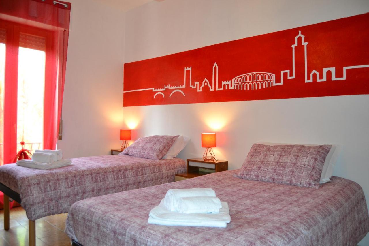 Da Fabio E Francesca - Holiday Apartment Werona Zewnętrze zdjęcie