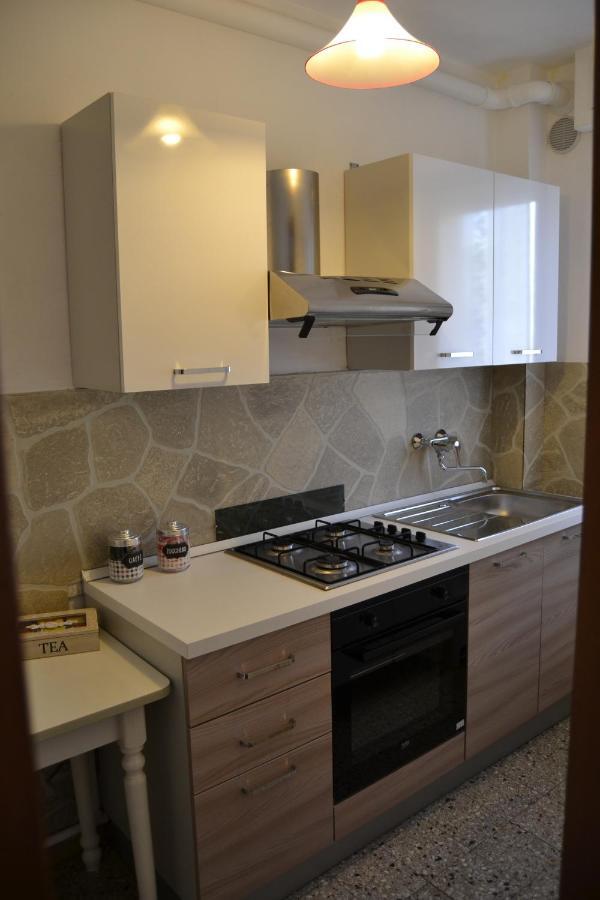 Da Fabio E Francesca - Holiday Apartment Werona Zewnętrze zdjęcie